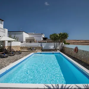 Maria Villa
